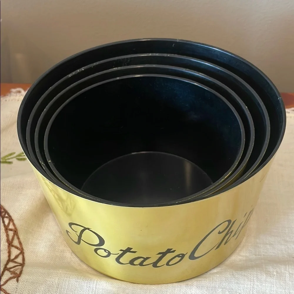 Yellow and brown nesting Snack Canister Set vintage 60’s